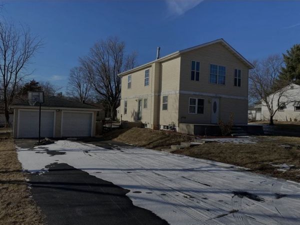 2321 Welworth Avenue , Rockford, IL 61108