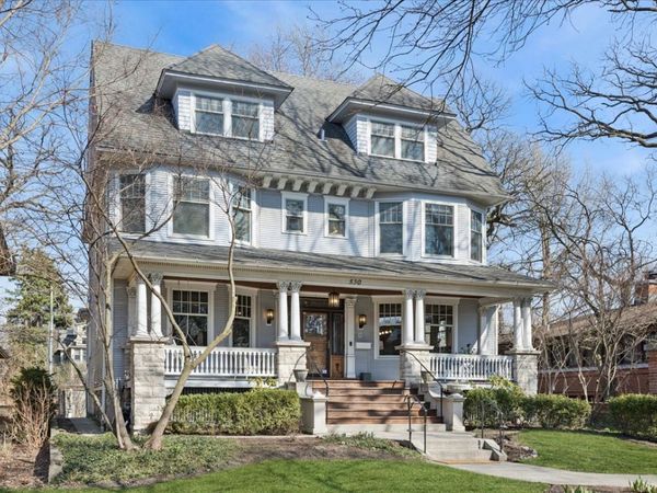 530 N East Avenue, Oak Park, IL 60302