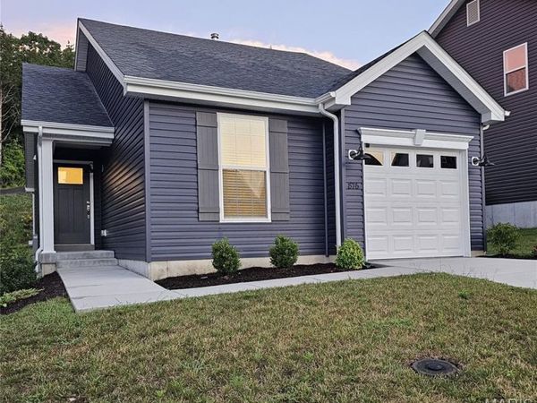 876 Black Bear Drive, House Springs, MO 63051