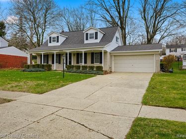 43716 Galway Drive , Novi, MI 48167