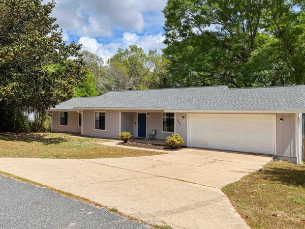 206 Feldon Drive, Crestview, FL 32536