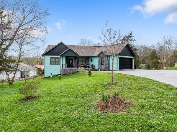 220 N Jefferson Street, Nashville, IN 47448