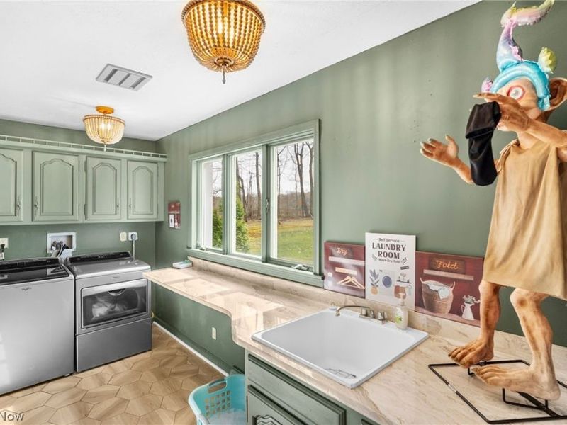 1969 Twin Oaks Drive , Girard, OH 44420 Photo 15