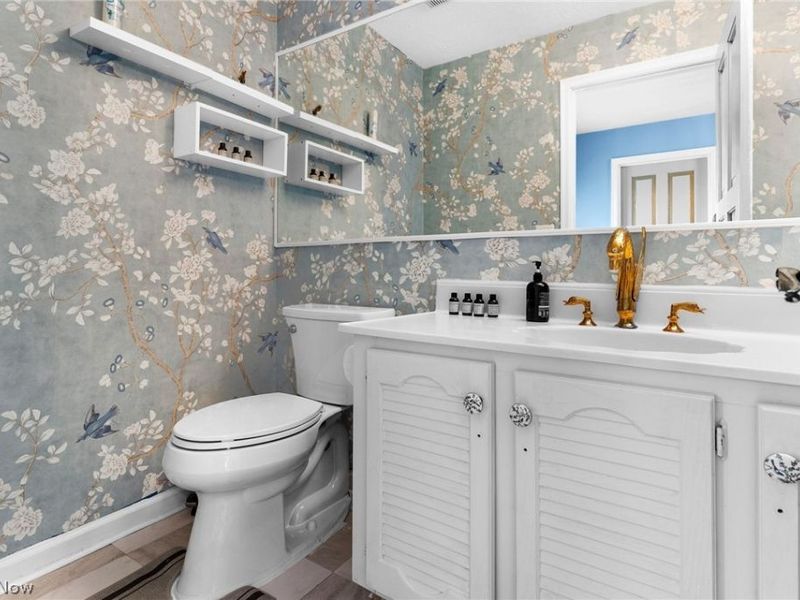 1969 Twin Oaks Drive , Girard, OH 44420 Photo 28