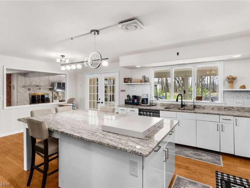 1969 Twin Oaks Drive , Girard, OH 44420 Photo 5