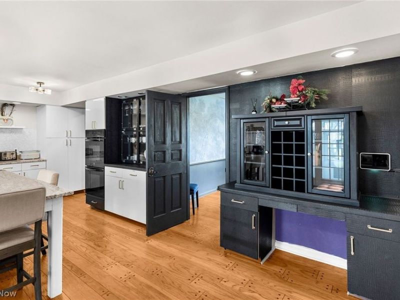 1969 Twin Oaks Drive , Girard, OH 44420 Photo 8