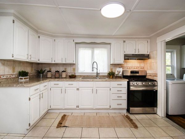 16 Prince Street, Concord, NH 03301