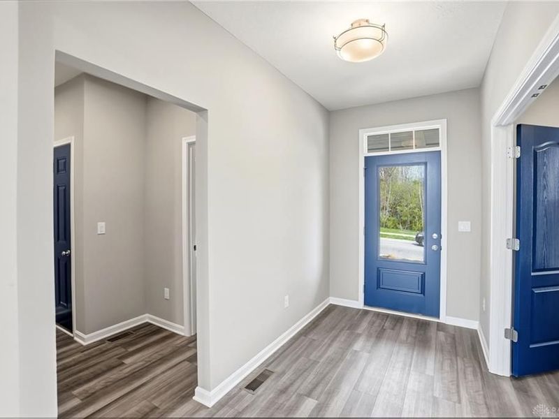 2615 Golden Leaf Drive, Beavercreek, OH 45431 Photo 3