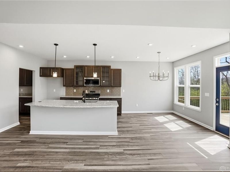 2615 Golden Leaf Drive, Beavercreek, OH 45431 Photo 5