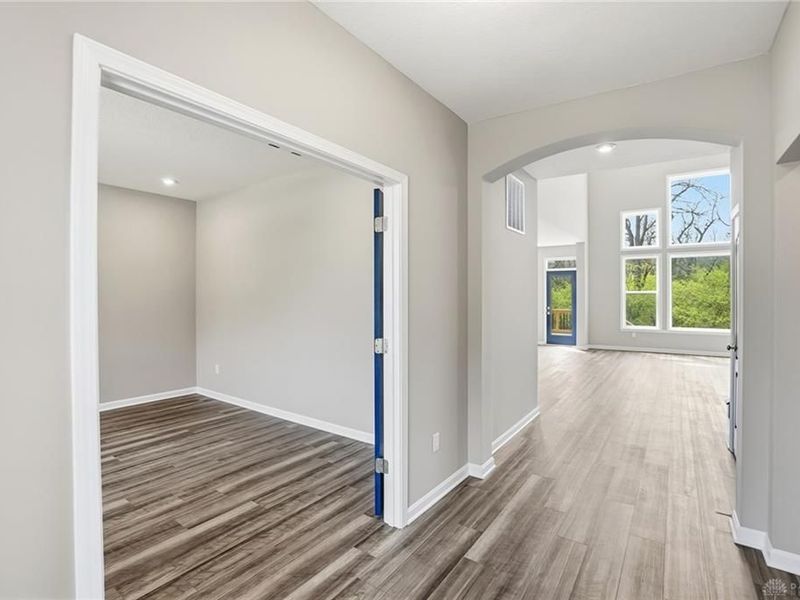 2615 Golden Leaf Drive, Beavercreek, OH 45431 Photo 9