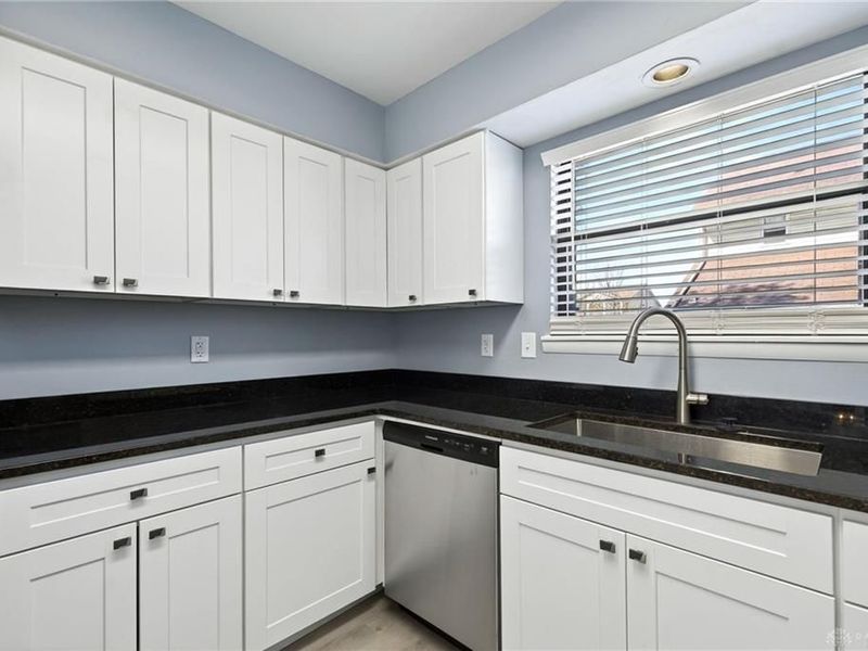 6660 Deer Bluff Drive, Huber Heights, OH 45424 Photo 15