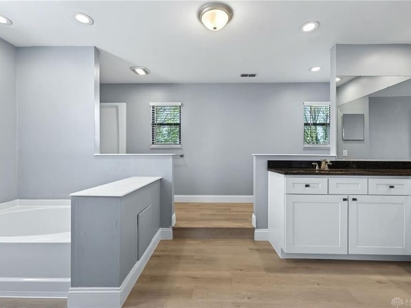 6660 Deer Bluff Drive, Huber Heights, OH 45424 Photo 32