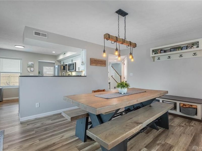 9055 Marquis Drive, Miamisburg, OH 45342 Photo 10