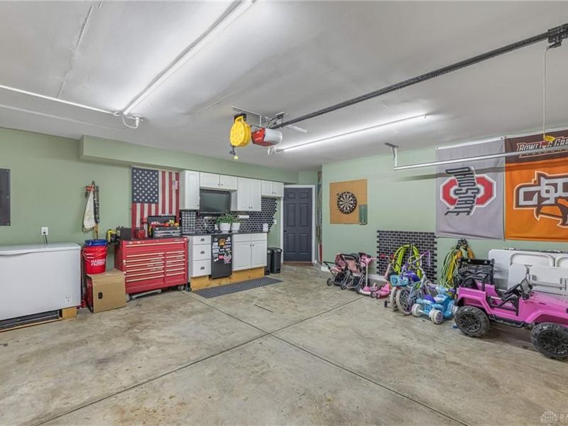 9055 Marquis Drive, Miamisburg, OH 45342 Photo 31