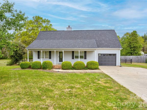 2705 Plantation Way , Albemarle, NC 28001