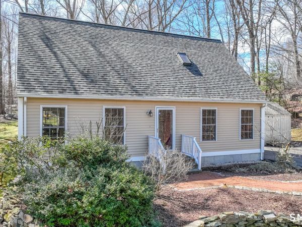 17 Flatbrook, East Hampton, CT 06424