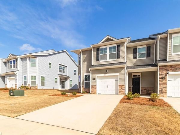 1245 Evelynnview Lane, Kernersville, NC 27284