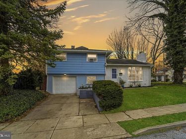 601 S ELMWOOD AVENUE , GLENOLDEN, PA 19036