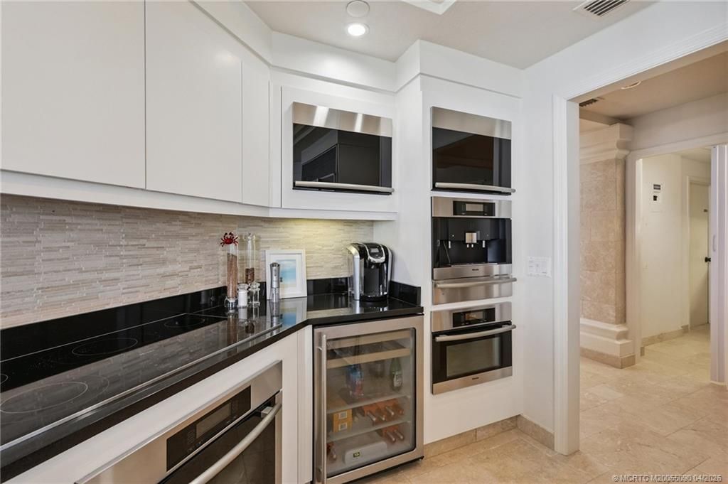 2920 SE Dune Drive, Unit 420, Stuart, FL 34996 Photo