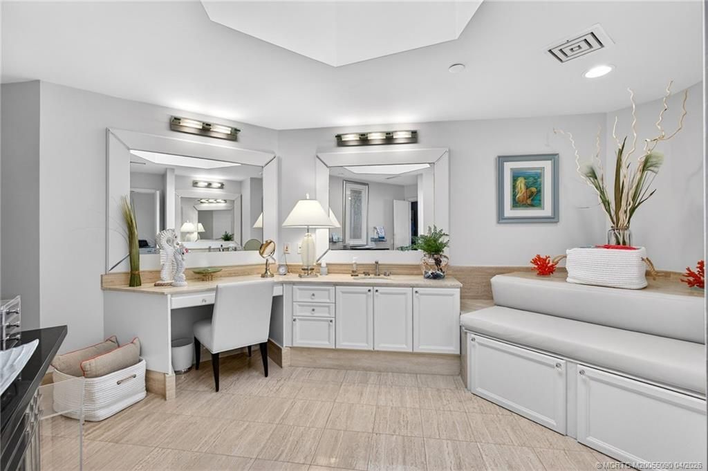 2920 SE Dune Drive, Unit 420, Stuart, FL 34996 Photo