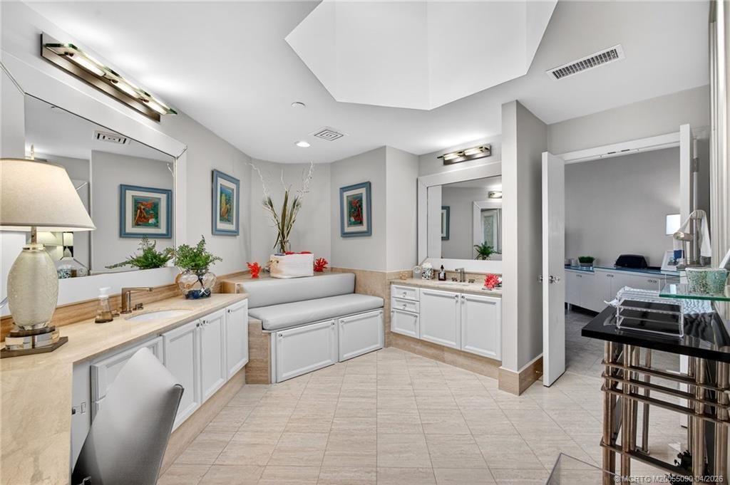 2920 SE Dune Drive, Unit 420, Stuart, FL 34996 Photo