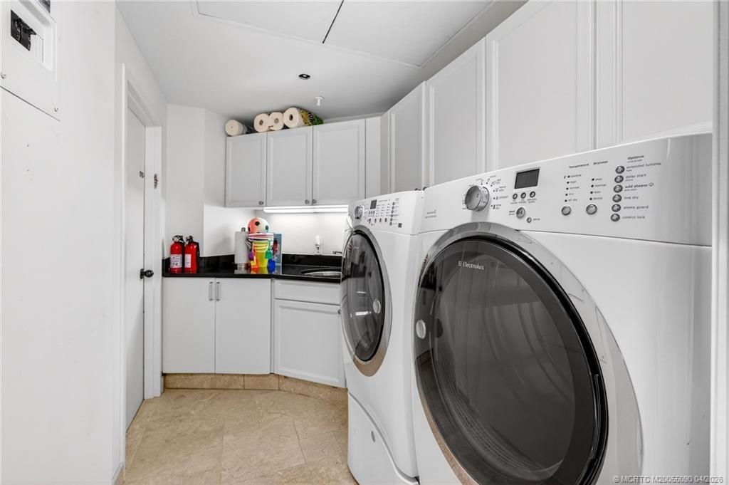 2920 SE Dune Drive, Unit 420, Stuart, FL 34996 Photo