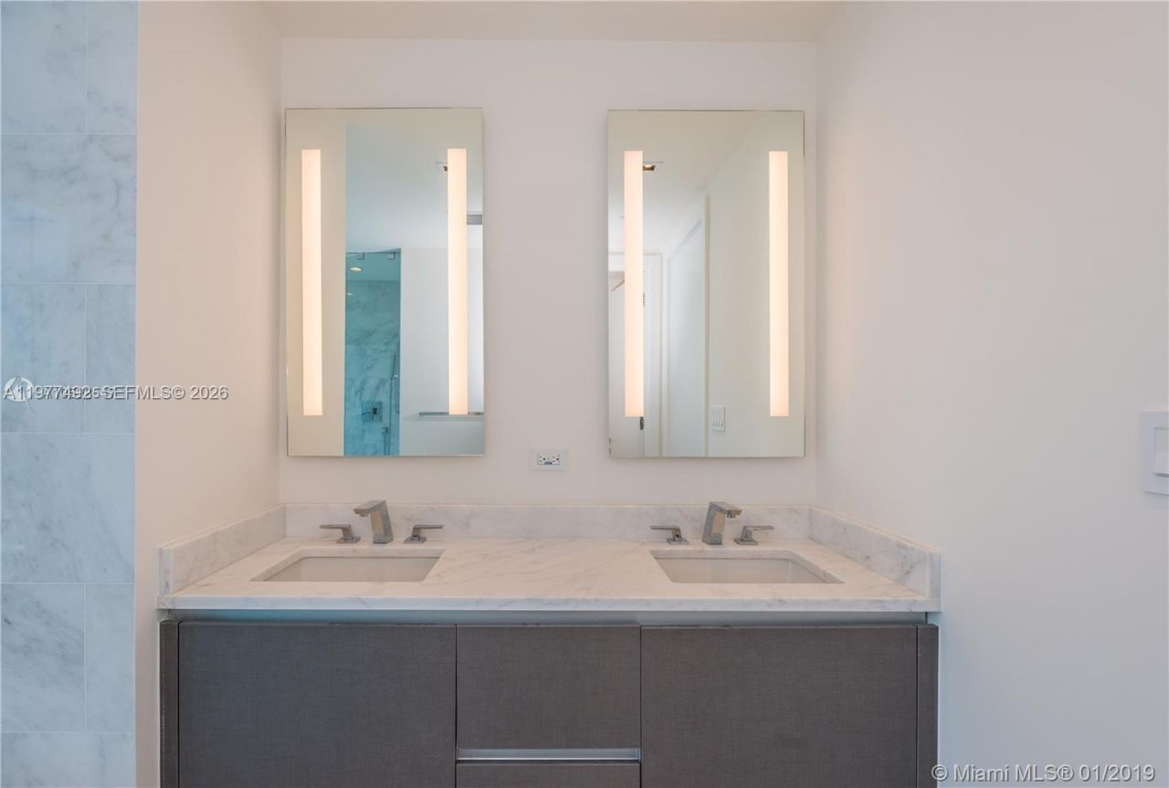 1451 Brickell Ave , Unit 4004, Miami, FL 33131 Photo