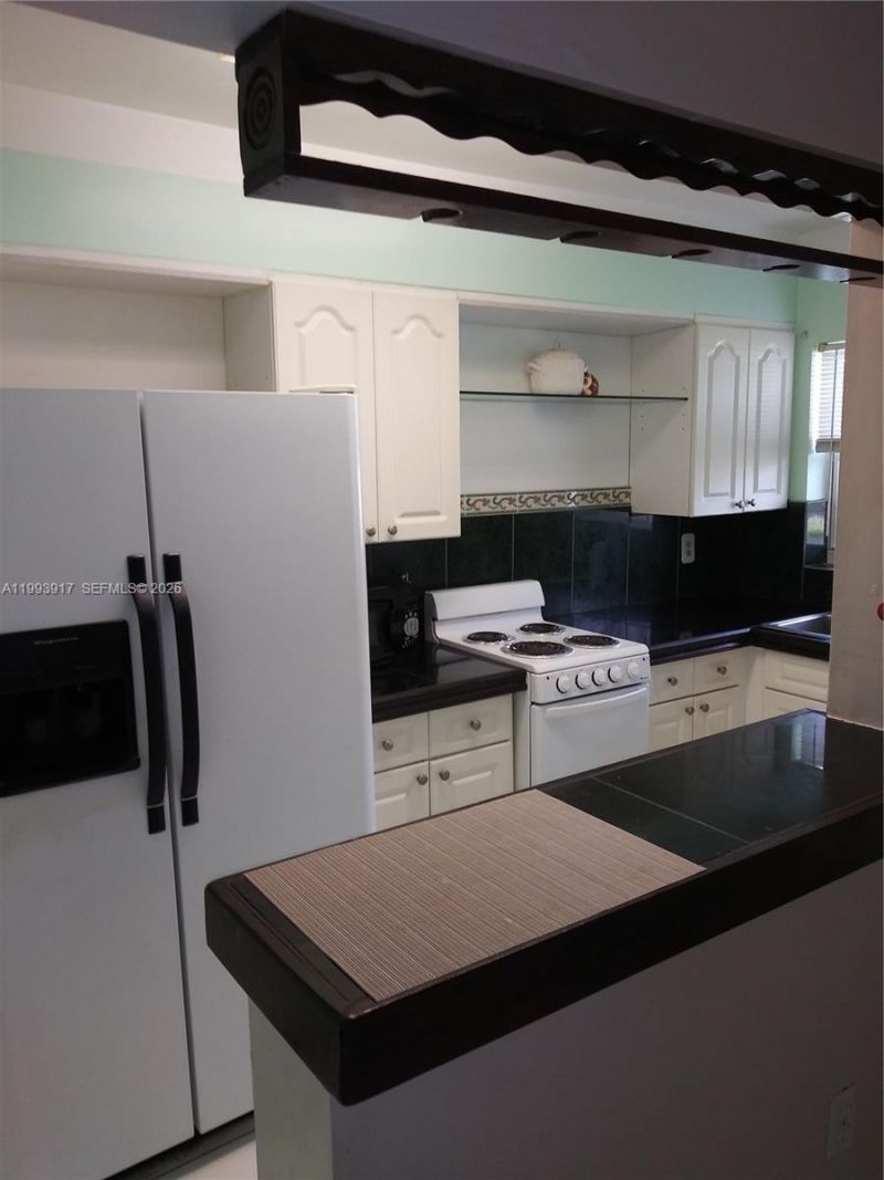 141 NE 10th Ave , Unit 29B, Hallandale Beach, FL 33009 Photo