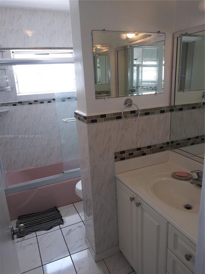 141 NE 10th Ave , Unit 29B, Hallandale Beach, FL 33009 Photo