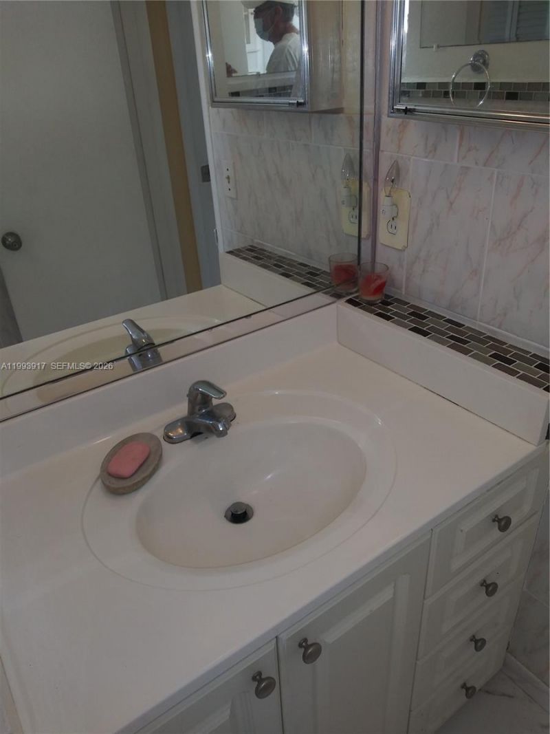 141 NE 10th Ave , Unit 29B, Hallandale Beach, FL 33009 Photo