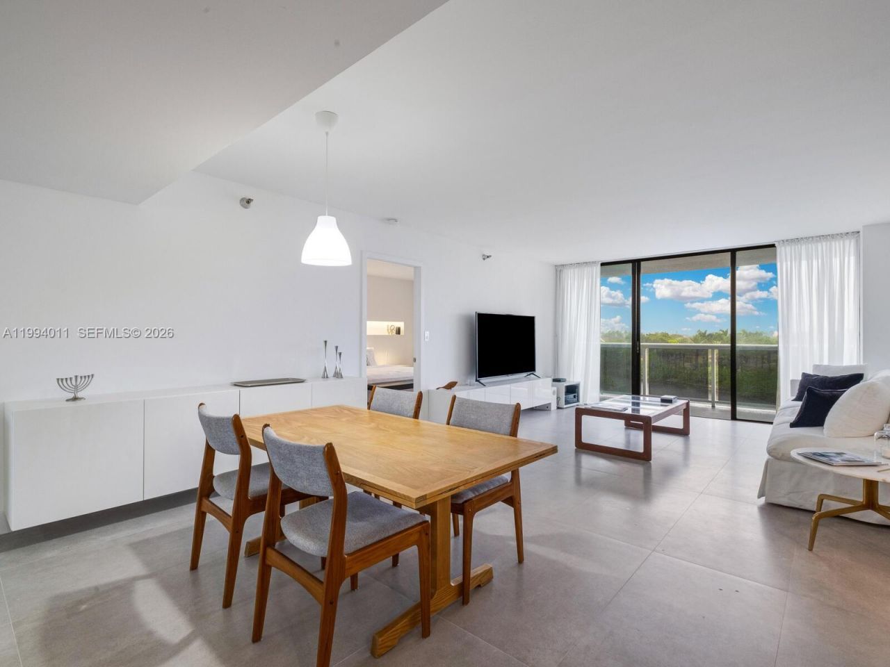 20505 E Country Club Dr, Unit 531, Aventura, FL 33180 Photo