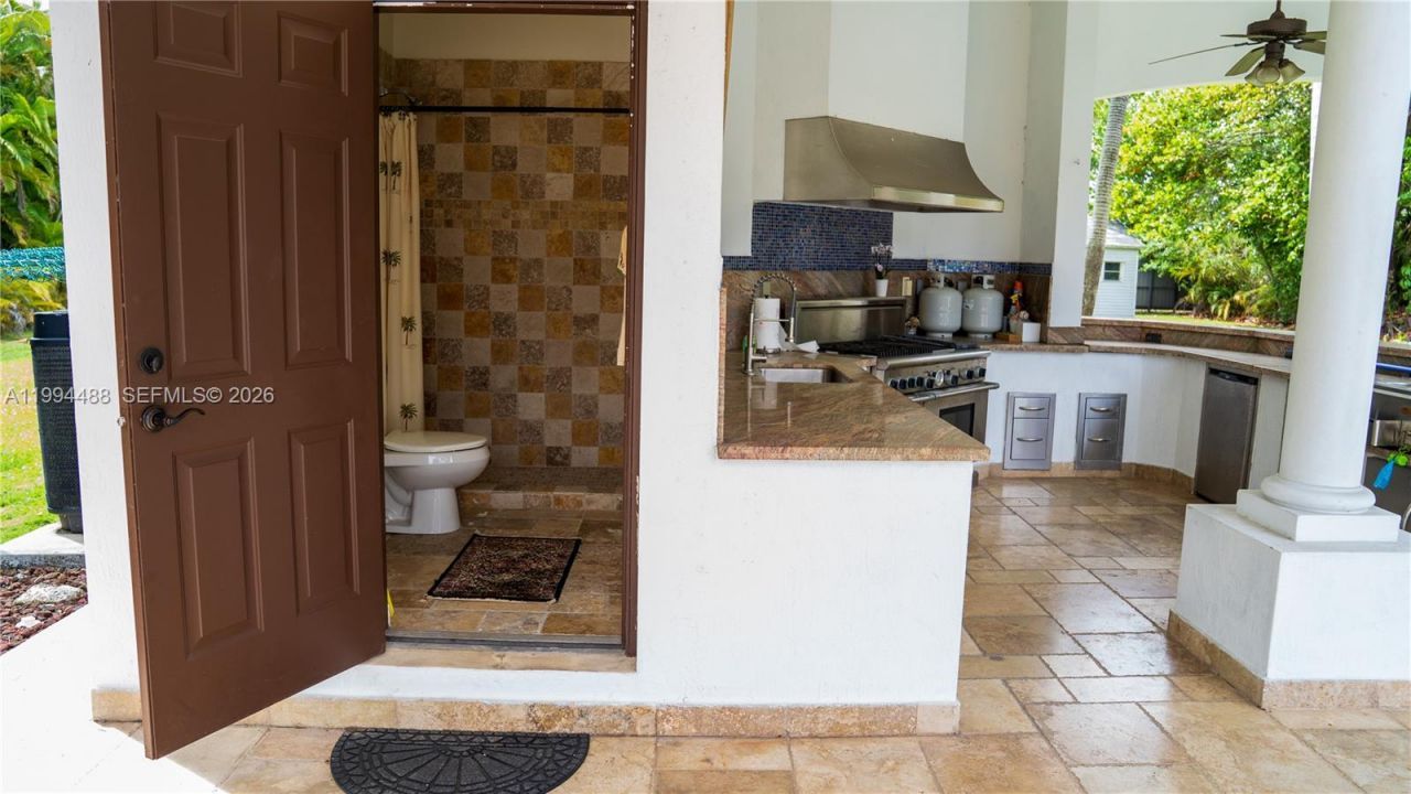 6200 SW 97th Ave , Miami, FL 33173 Photo