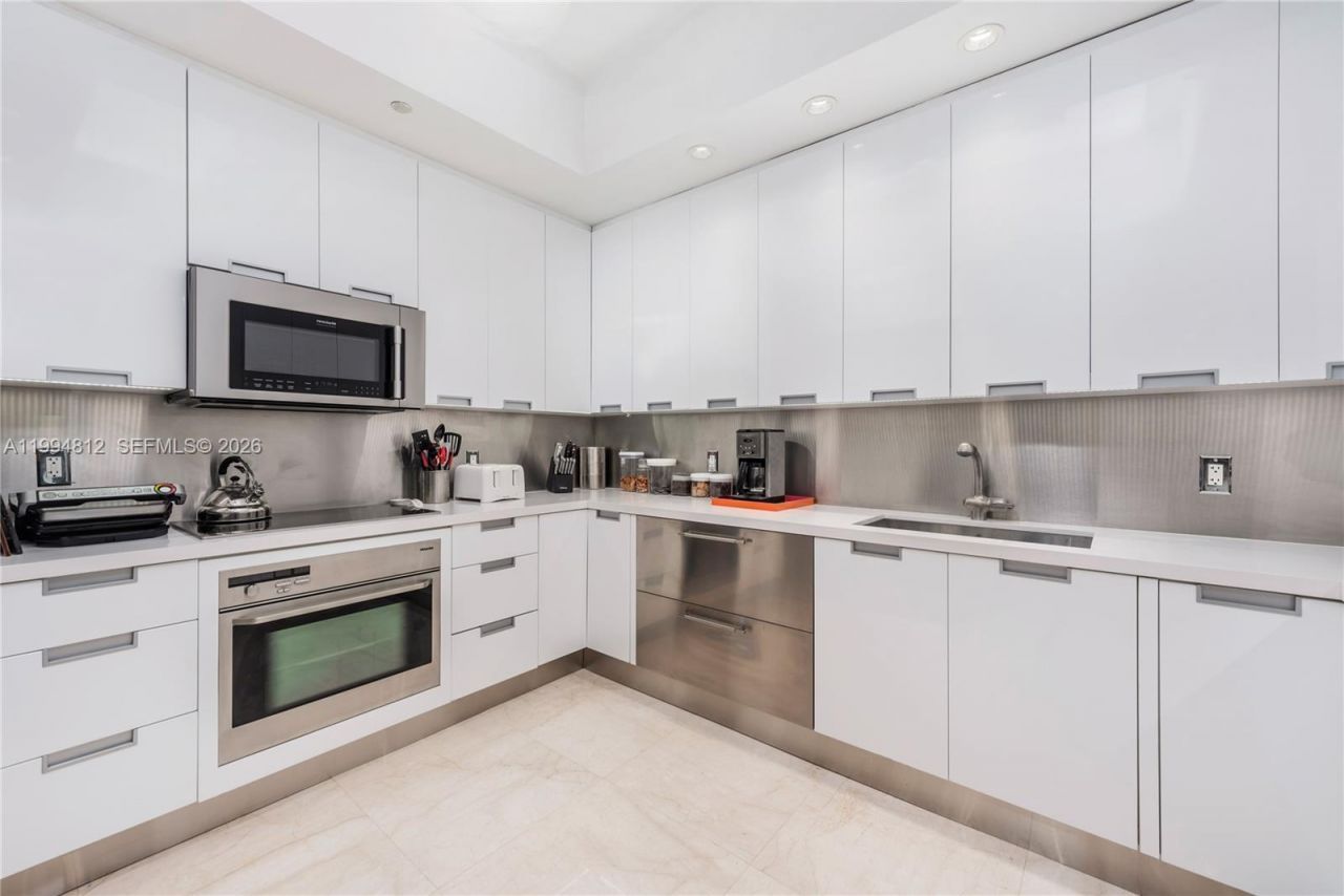 100 S Pointe Dr , Unit 610, Miami Beach, FL 33139 Photo