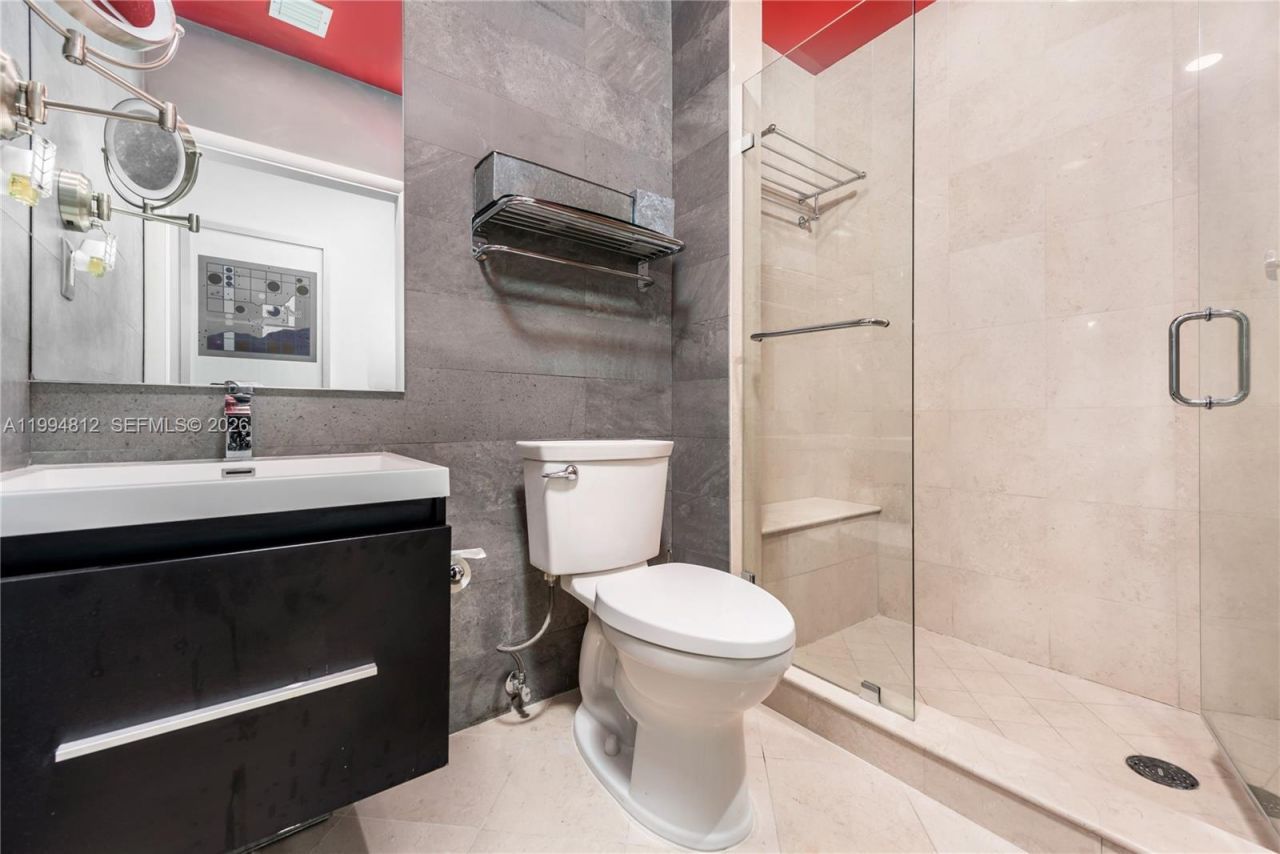 100 S Pointe Dr , Unit 610, Miami Beach, FL 33139 Photo