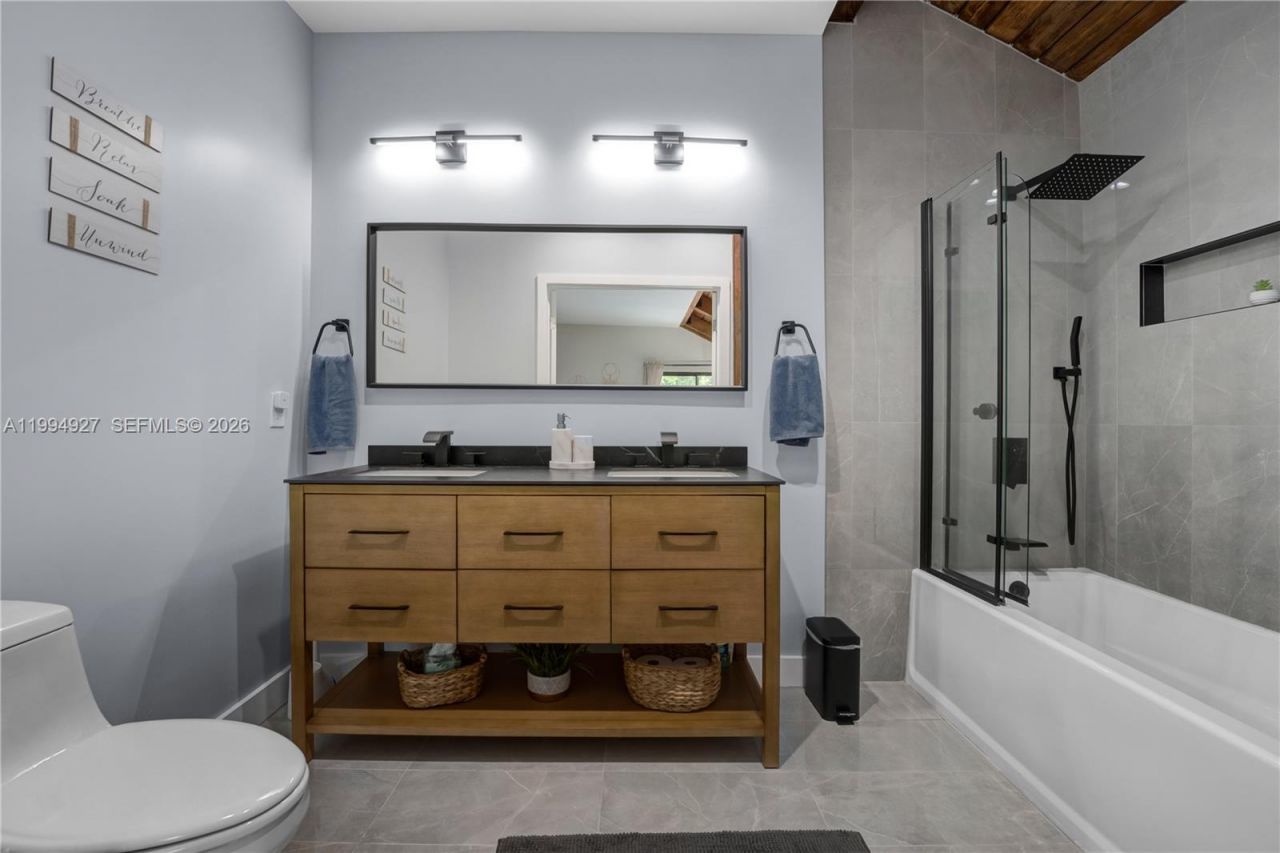 10101 Woodbury Ct , Pembroke Pines, FL 33026 Photo