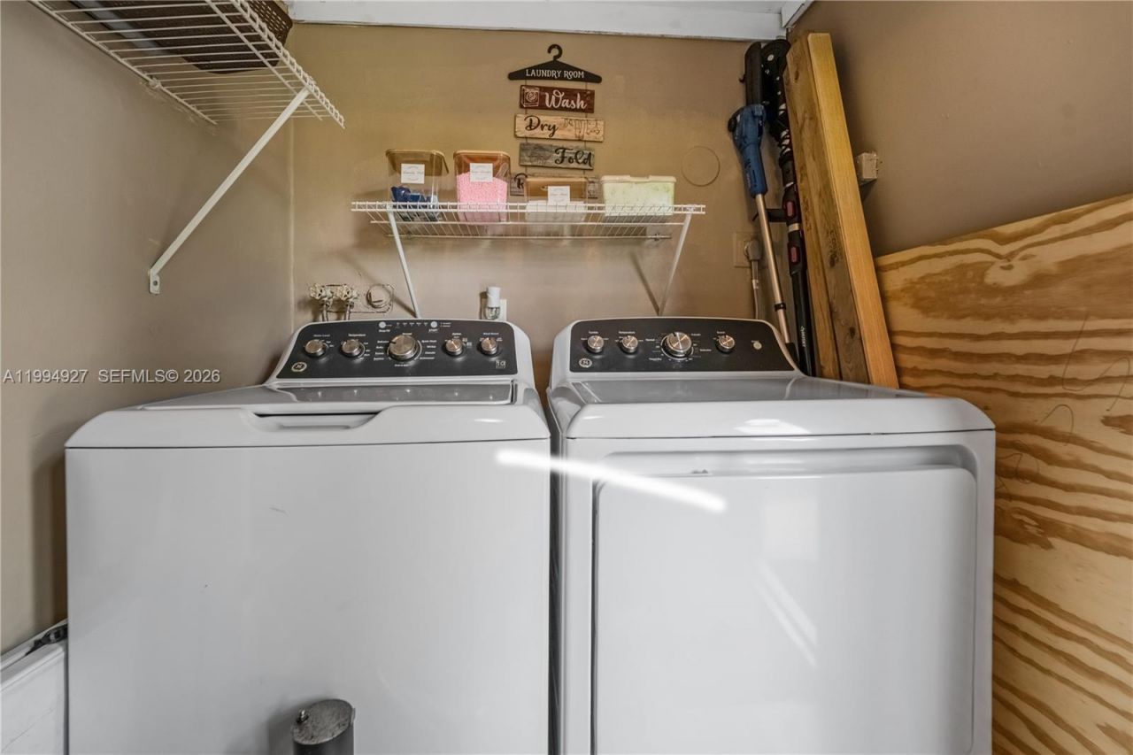 10101 Woodbury Ct , Pembroke Pines, FL 33026 Photo