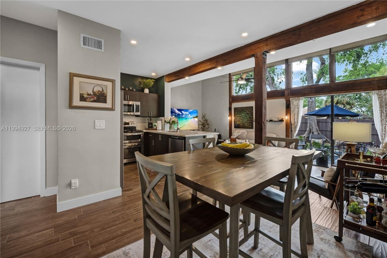 10101 Woodbury Ct , Pembroke Pines, FL 33026 Photo