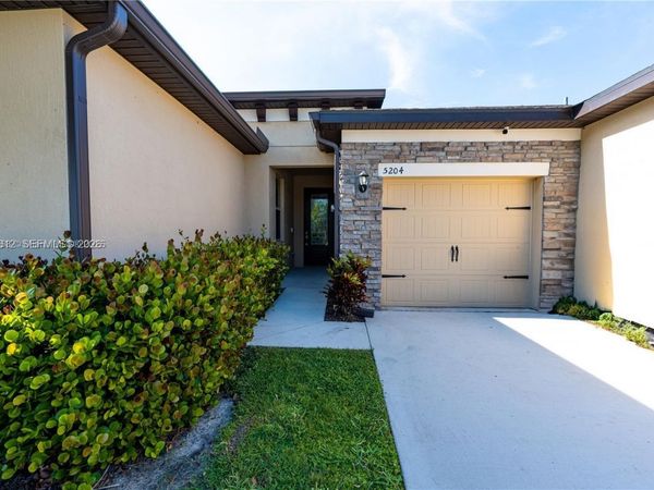 5204 Jovial Ct, Unit 5204, Fort Pierce, FL 34947