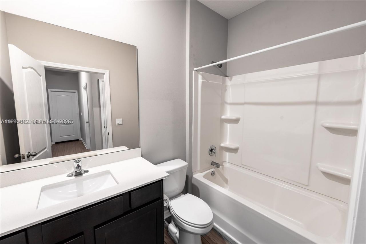 5204 Jovial Ct , Unit 5204, Fort Pierce, FL 34947 Photo