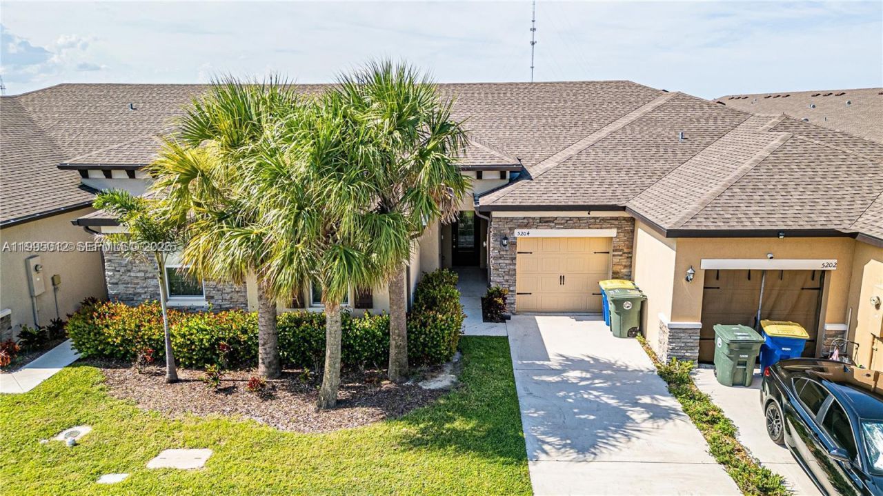 5204 Jovial Ct , Unit 5204, Fort Pierce, FL 34947 Photo