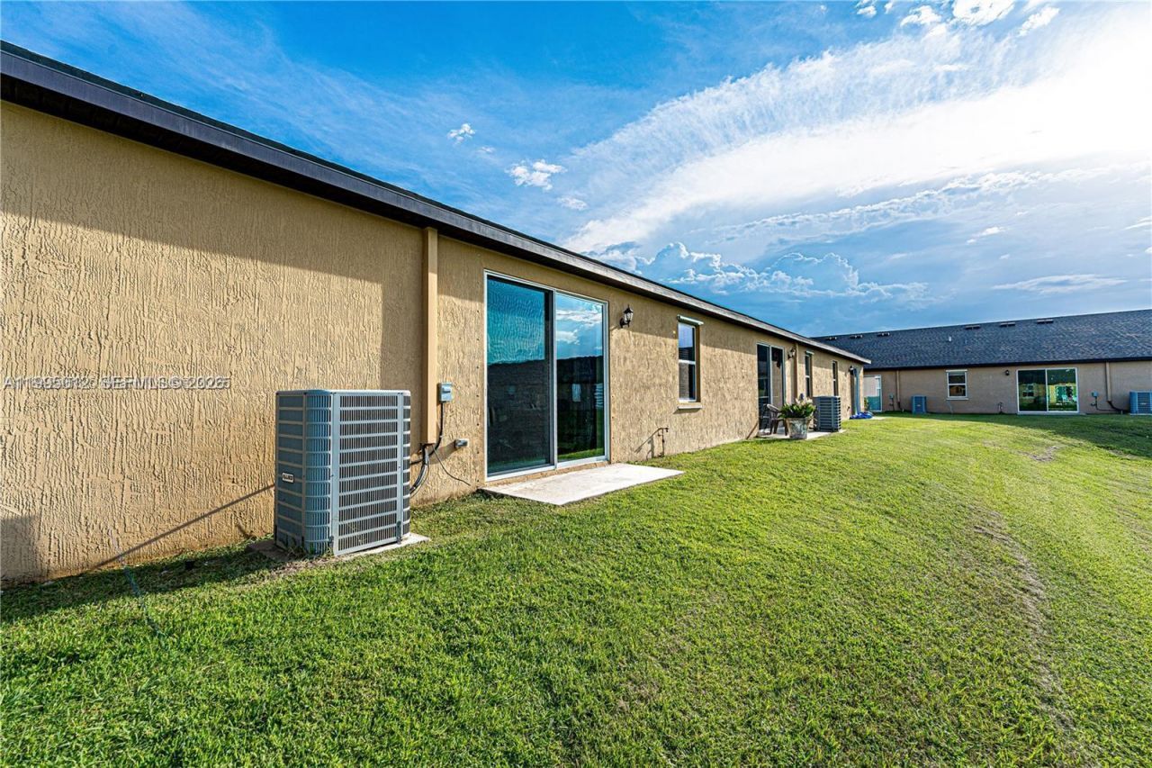 5204 Jovial Ct , Unit 5204, Fort Pierce, FL 34947 Photo