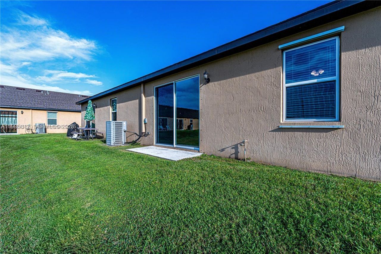 5204 Jovial Ct , Unit 5204, Fort Pierce, FL 34947 Photo