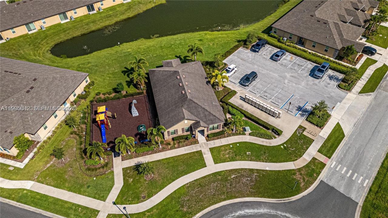 5204 Jovial Ct , Unit 5204, Fort Pierce, FL 34947 Photo