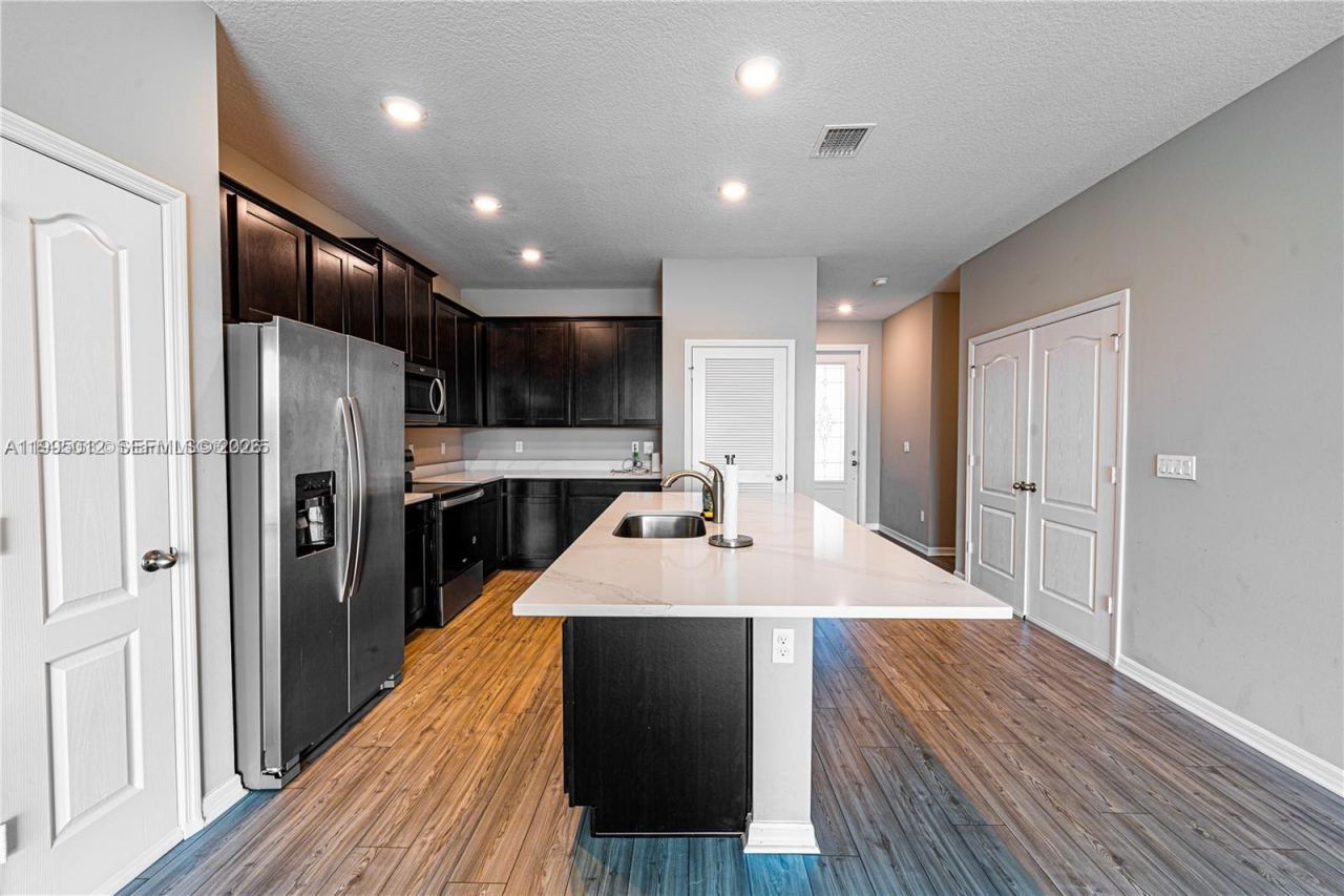 5204 Jovial Ct , Unit 5204, Fort Pierce, FL 34947 Photo