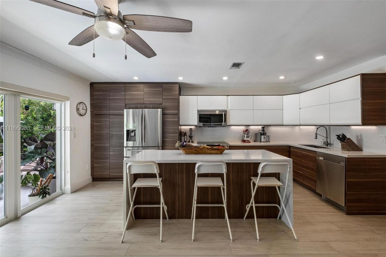 1437 Baracoa Ave , Coral Gables, FL 33146 Photo