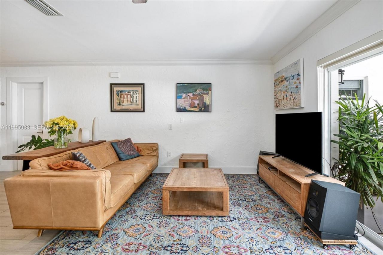 1437 Baracoa Ave , Coral Gables, FL 33146 Photo