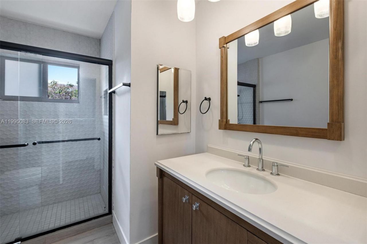 1437 Baracoa Ave , Coral Gables, FL 33146 Photo