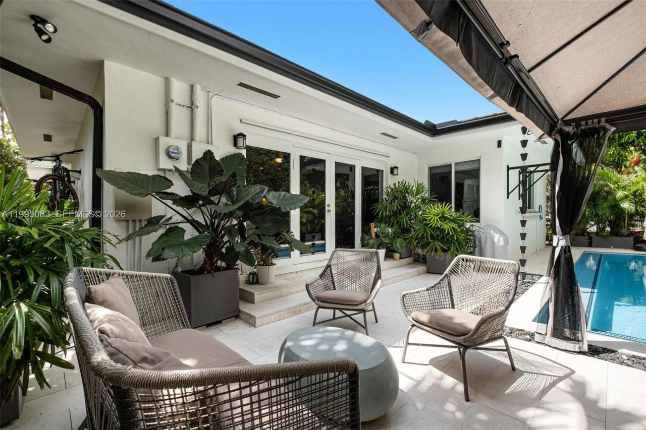 1437 Baracoa Ave , Coral Gables, FL 33146 Photo