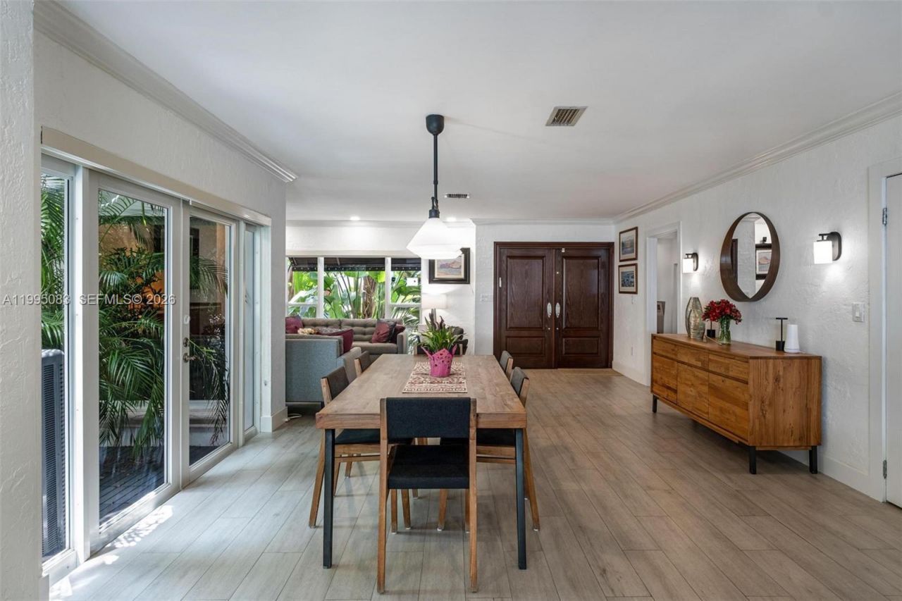 1437 Baracoa Ave , Coral Gables, FL 33146 Photo