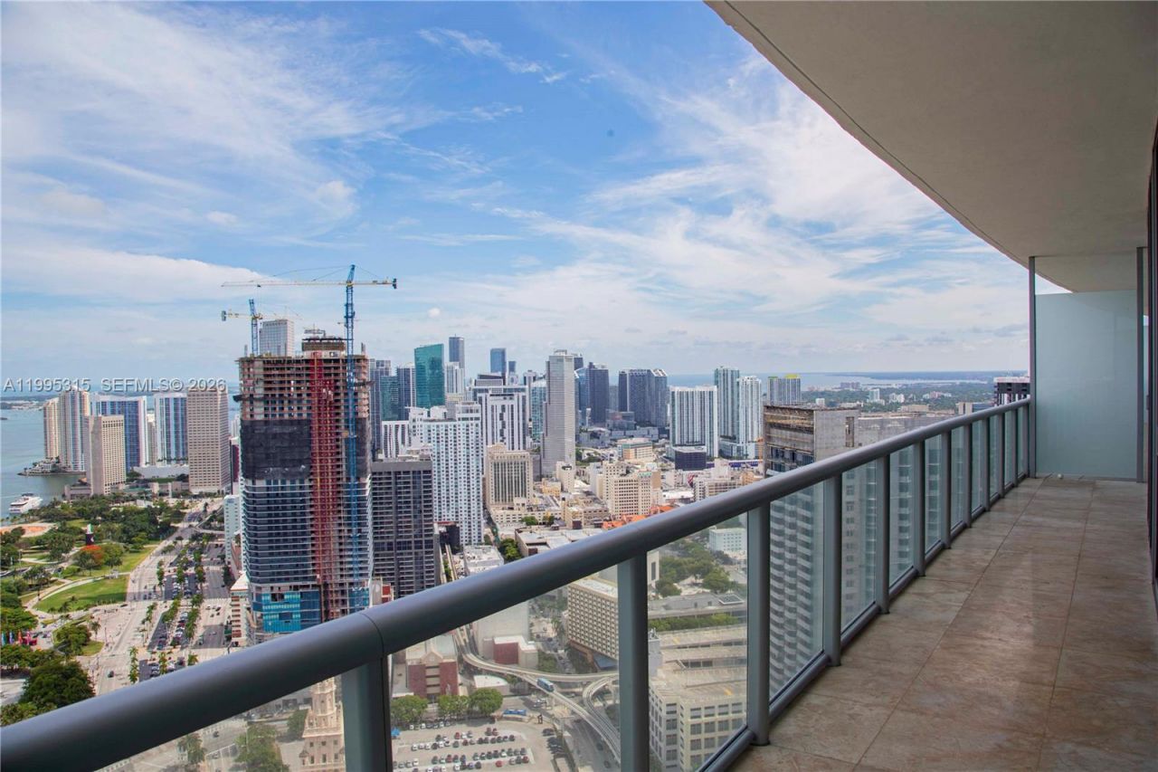 888 Biscayne Blvd , Unit 5207, Miami, FL 33132 Photo